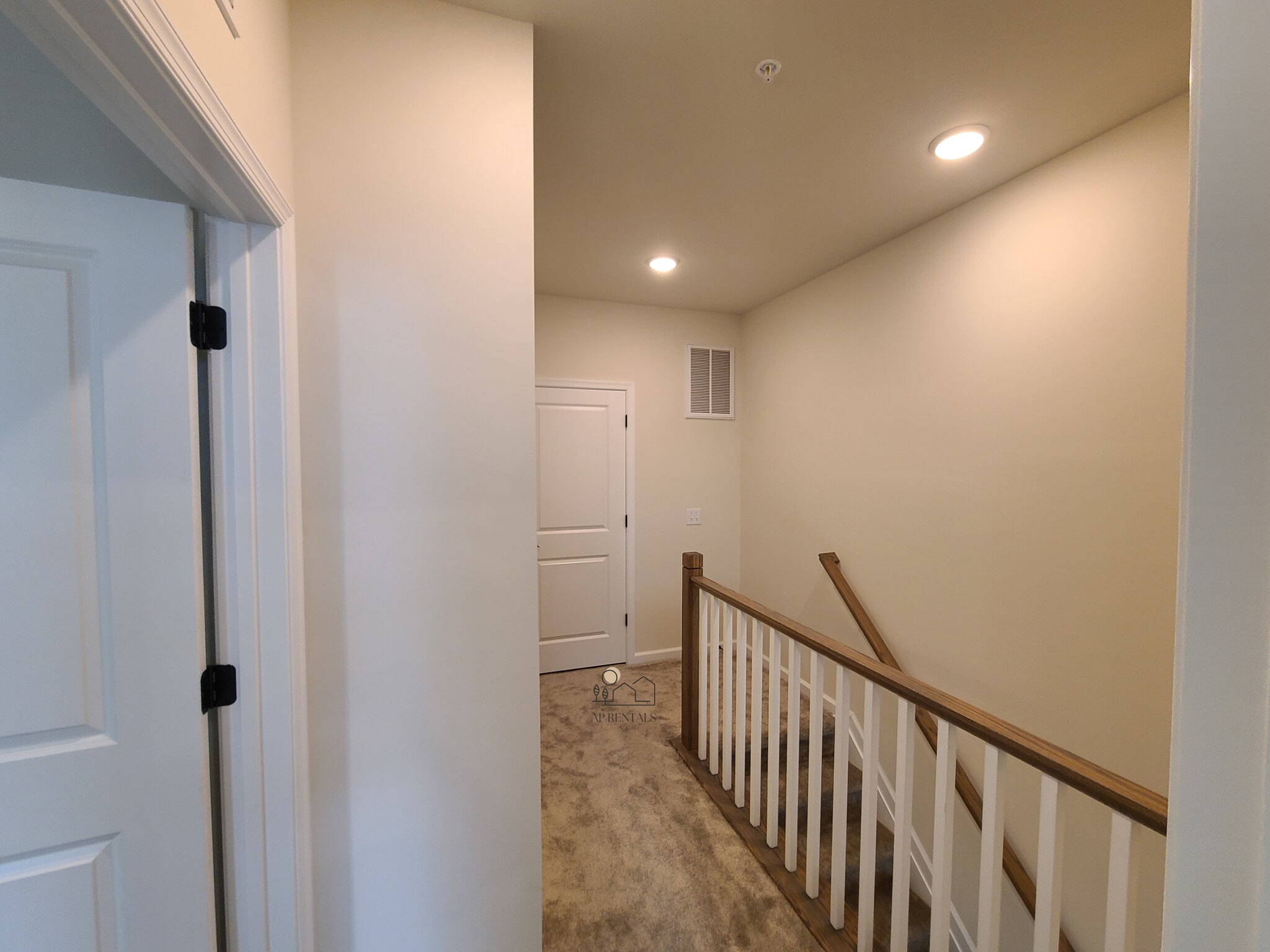 Building Photo - 622 Sadie Cir