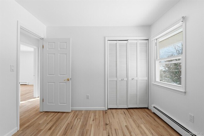 Building Photo - 1618 Morningview Dr