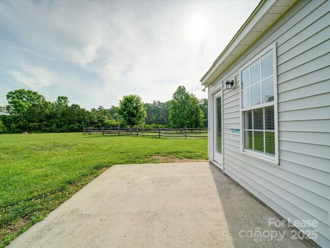 Building Photo - 3702 Cardinal Bluff Ln