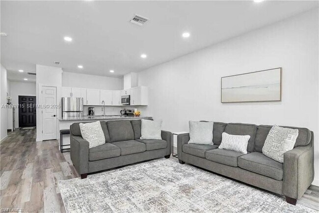 Building Photo - 4417 28th St SW