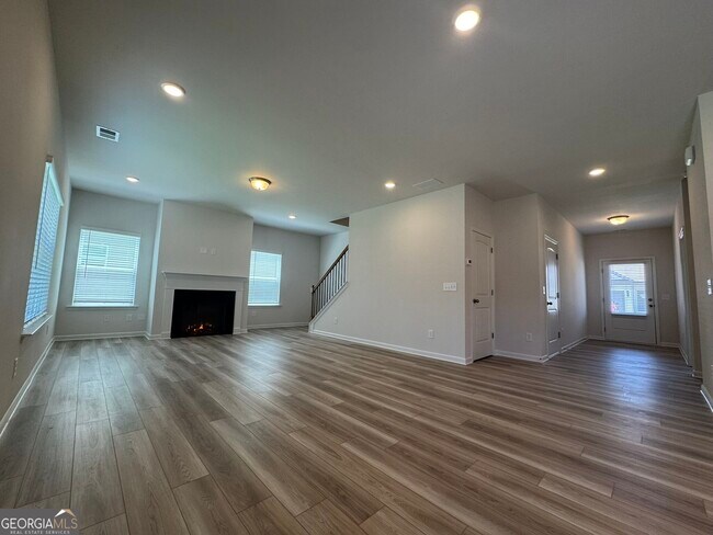 Building Photo - 202 sycamore dr