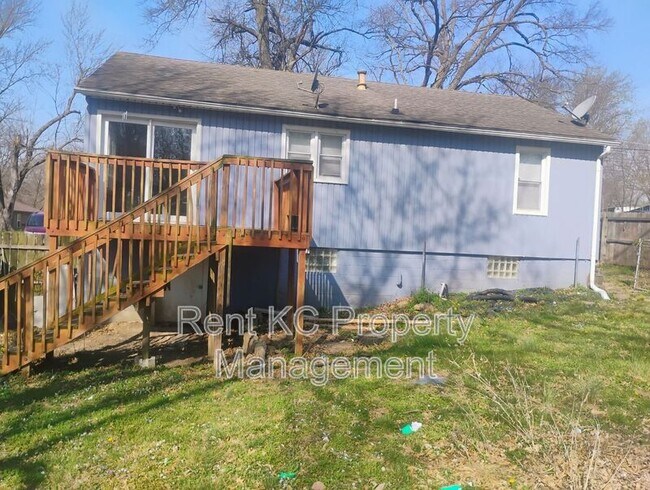 Building Photo - 6021 N Topping Ave