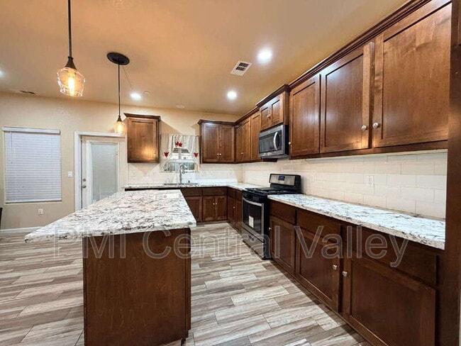 Building Photo - 584 Granada Court
