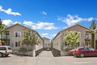 Building Photo - South Campus Place