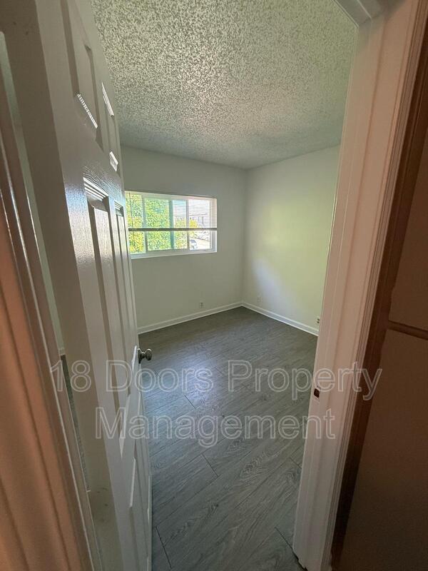 Building Photo - 840 Grand Ave