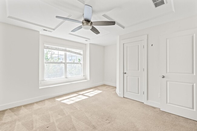 Building Photo - 2 Bedroom Townhome in Brightwalk!