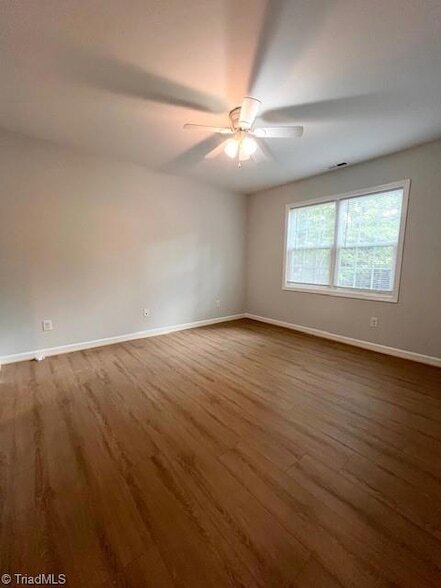 Building Photo - 253 Rockaway Dr