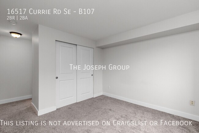 Building Photo - Beautifully Remodeled 2BD/2BA Condo in Mon...