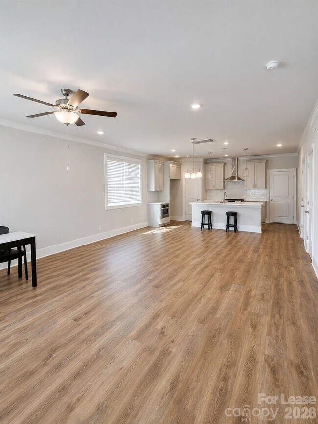 Building Photo - 4638 Dogwood Pl