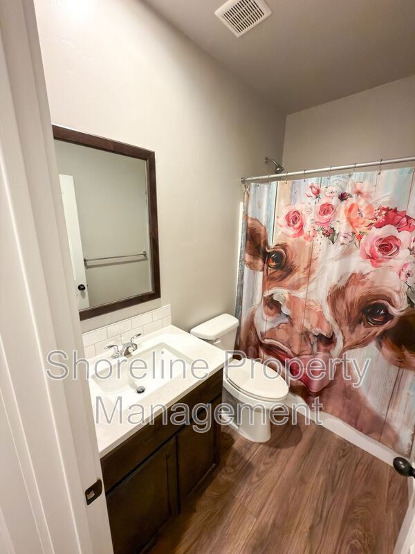 Building Photo - 12913 S Salerno Ave