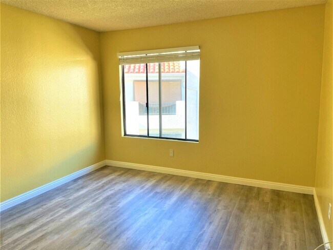 Building Photo - 8439 Westmore Rd