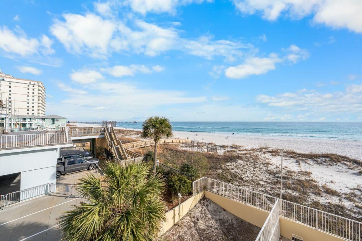 Building Photo - 517 E Beach Blvd