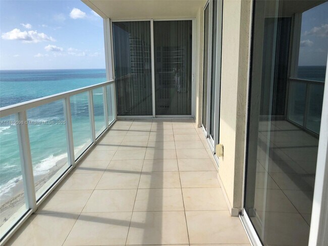 Building Photo - 16699 Collins Ave
