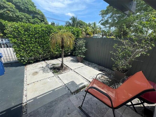 Building Photo - 200-210 NE 110th St unit 200-210 (A11865597)