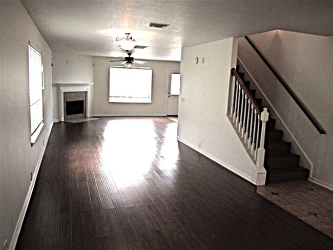 Building Photo - 11806 Skydale Dr