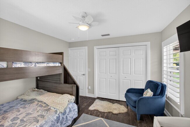 Building Photo - 8075 SE Governors Way