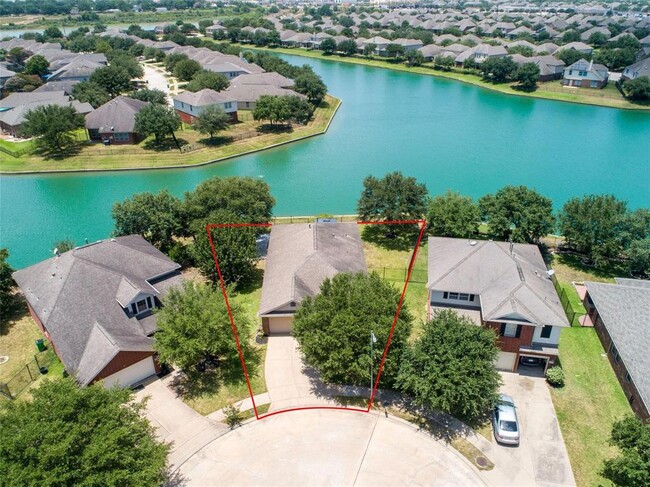 Building Photo - 26146 Travis Brook Dr