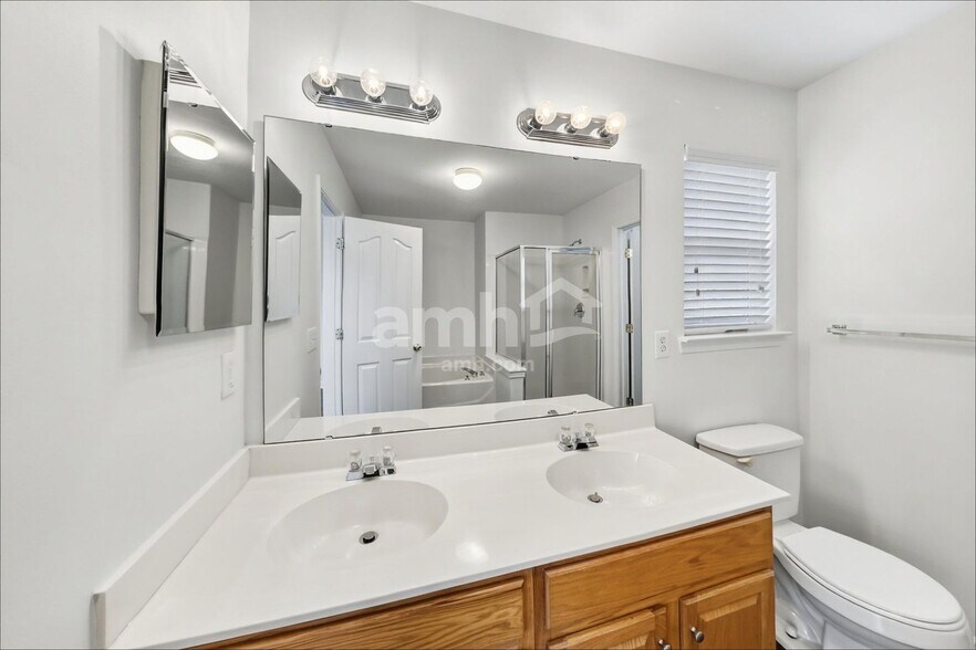 Building Photo - 1202 Haden Dr