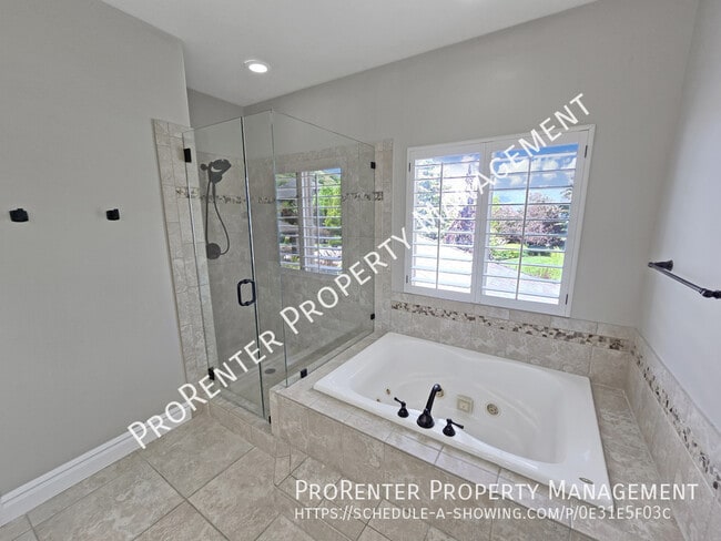 Building Photo - 843 Eaglepointe Dr