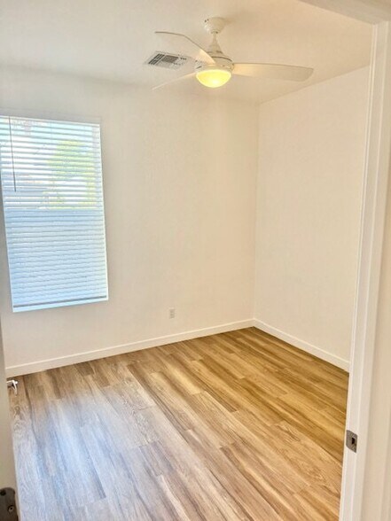 Building Photo - 2950 N 29th Pl