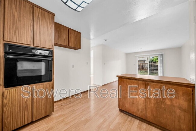 Building Photo - 925 St Louis Ct