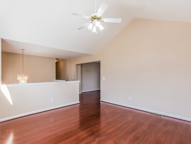 Building Photo - 6338 New Gate Dr