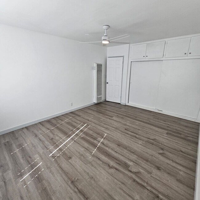 Building Photo - Beautiful Spacious 1 Bed/1 Bath Apartment with Parking $1775