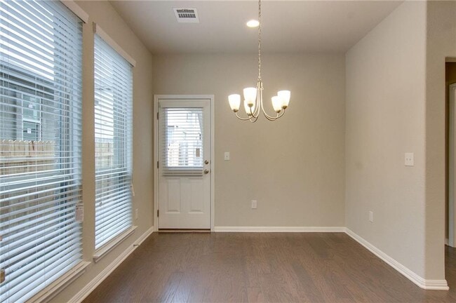 Building Photo - 3240 E Whitestone Blvd