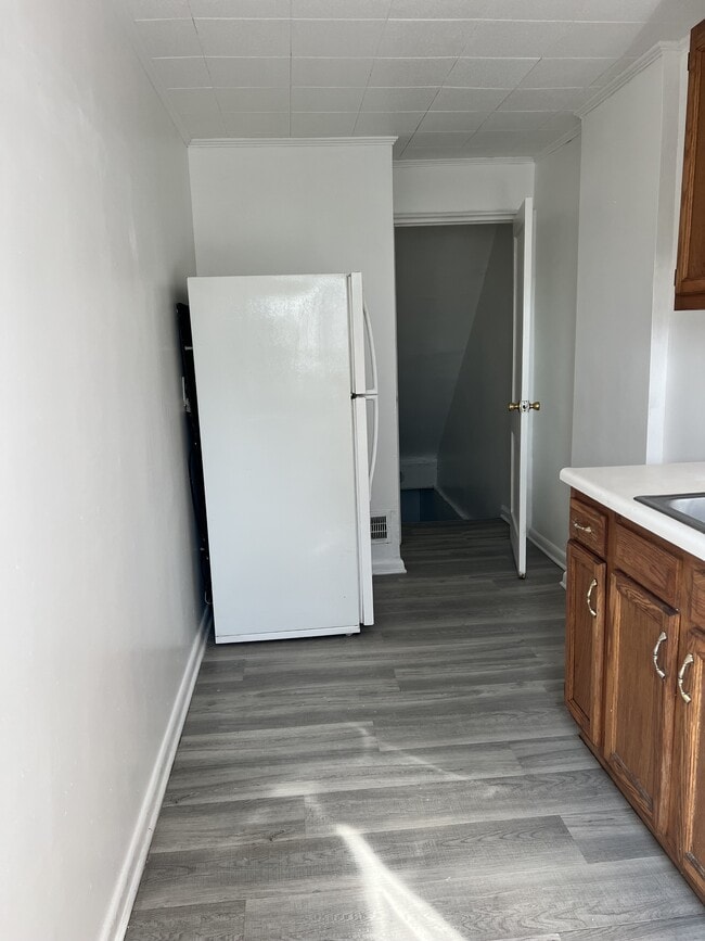 Building Photo - 51 Madison Dr