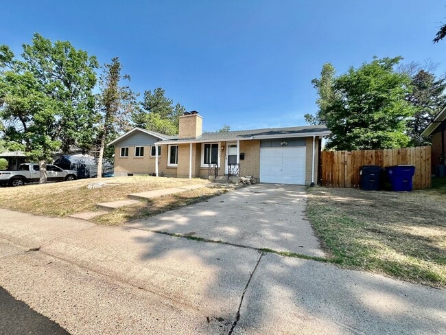 Building Photo - 7135 S Birch Way