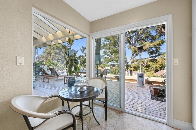 Building Photo - 6733 Oleander Way