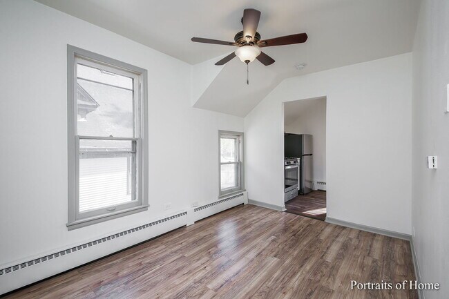 Building Photo - 2 West St