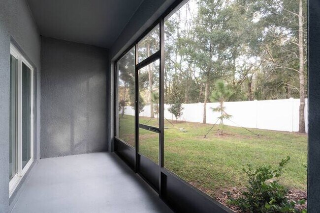 Building Photo - 37722 Leafside Ln