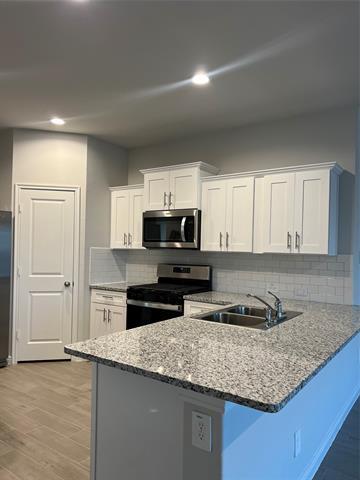 Building Photo - 9717 Serviceberry Ln