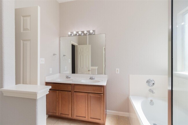 Building Photo - 23523 Maple Vista Ln