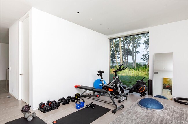 Building Photo - 47L S Ferry Rd