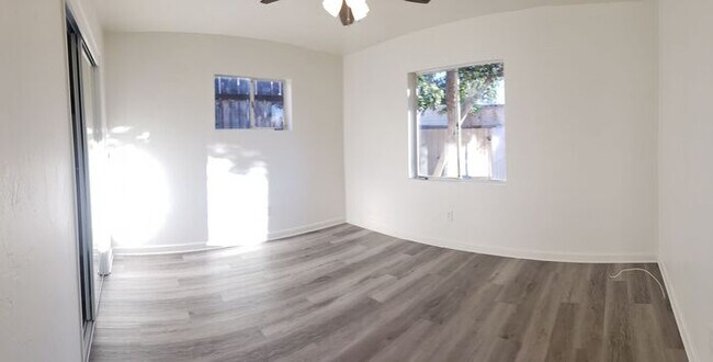 Building Photo - $1000 Rebate! Charming cottage style home w/ huge private yard in La Mesa (4812)