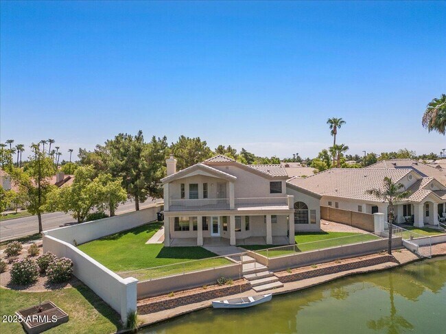 Building Photo - 1414 N Palmsprings Dr