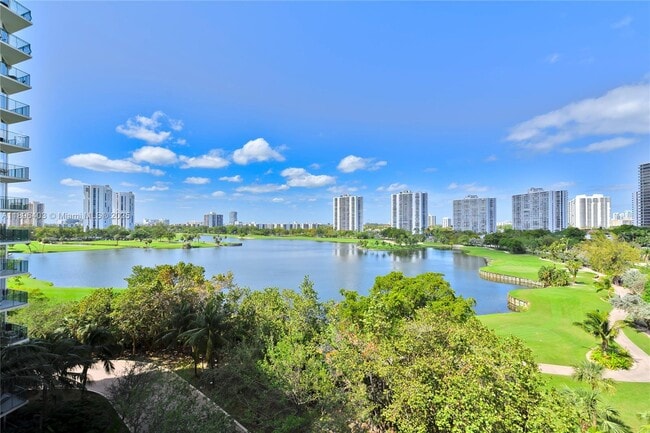 Building Photo - 20000 E Country Club Dr