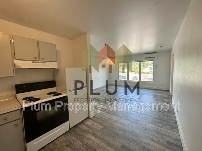 Building Photo - 1547 S Higgins Ave
