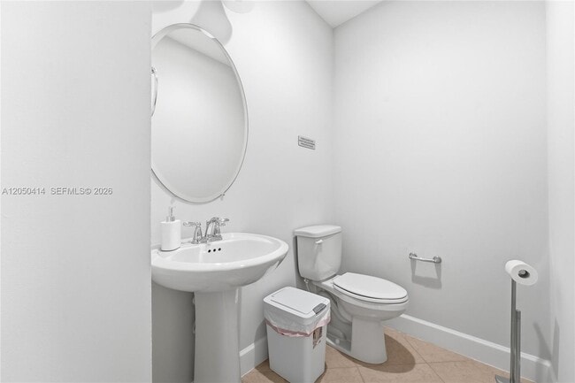 Building Photo - 15239 Goldfinch Cir