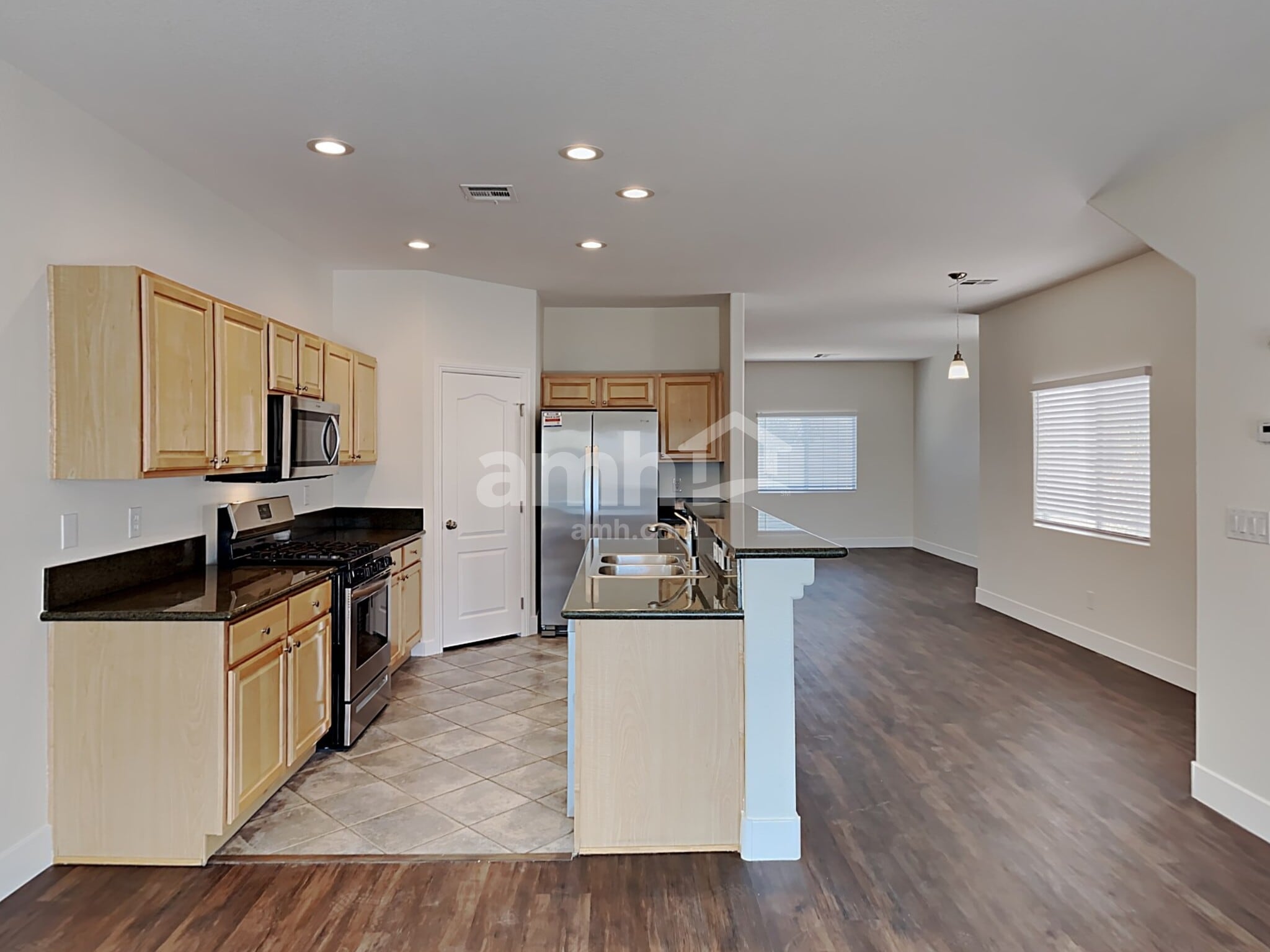 Building Photo - 8892 Happy Stream Ave