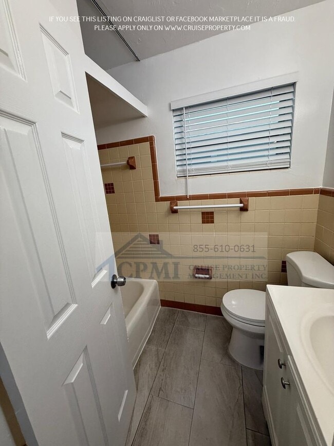 Building Photo - 732 S J St