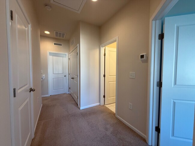 Building Photo - 2246 Red Knot Ln