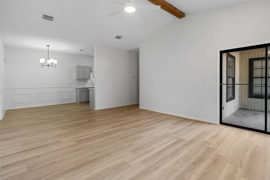 Building Photo - 4313 Flamingo Way