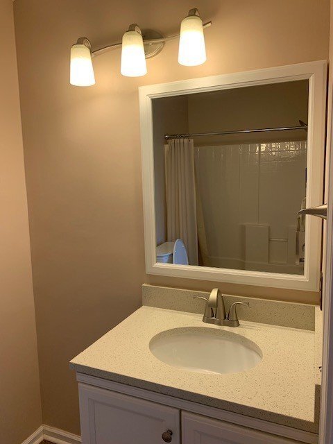 Building Photo - Westbury Park Two Bedroom, Two Bath Townhome!