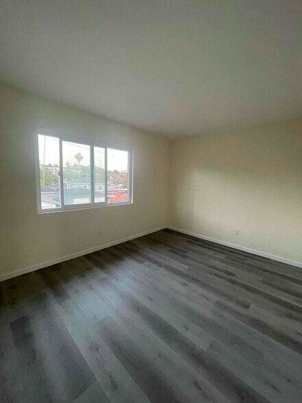 Building Photo - 4523 Spring St