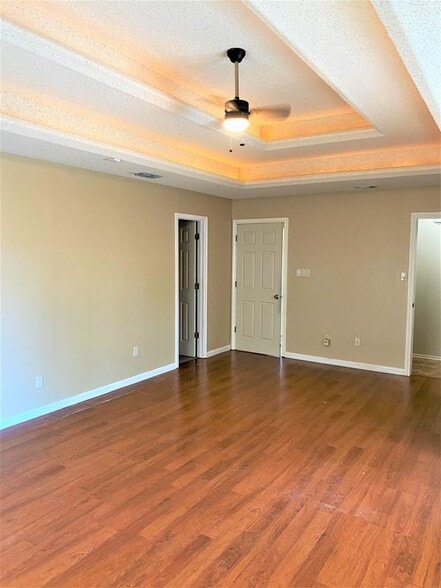 Building Photo - 3609 Raquel Ave