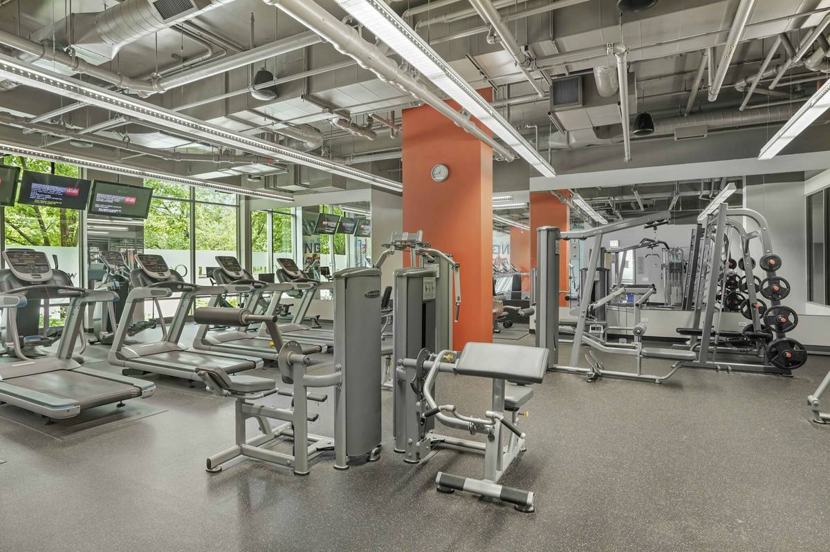 Building Photo - 964 S Clark St