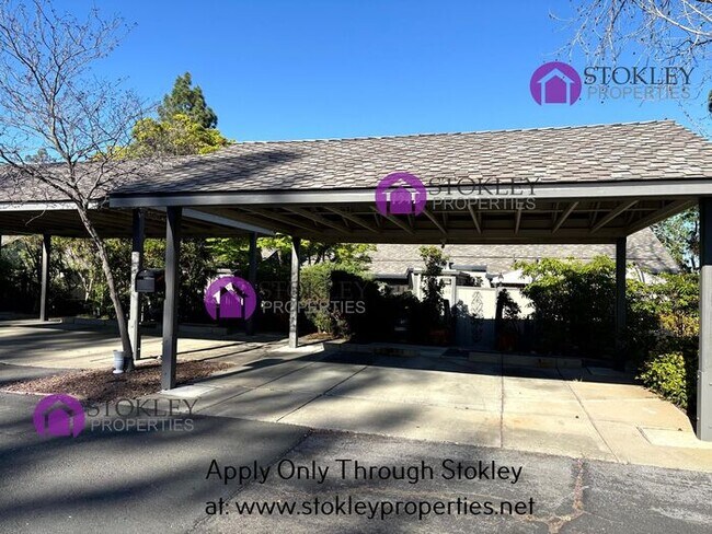 Building Photo - 1542 Ashwood Dr